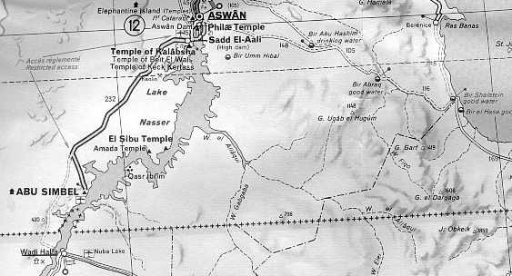 Попадание из Египта в Судан возможно только по озеру Нассер. В Абу-Симбел по суше иностранцев уже не пускают.