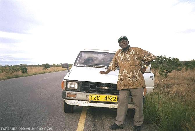 Добродушный танзанийский водитель.