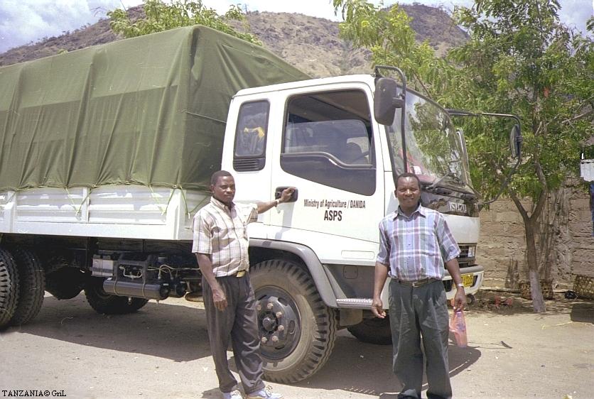 Танзанийские дальнобойщики.